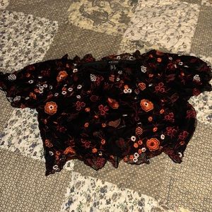 Crop top floral!